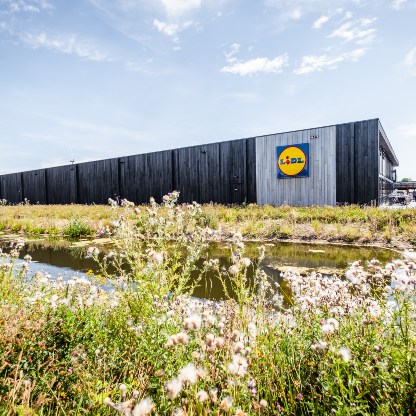 CO2 neutral Lidl supermarket