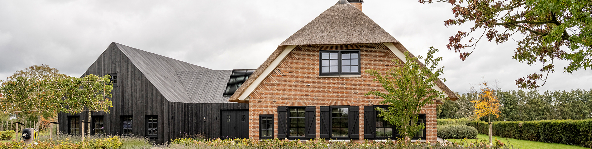Ferme contemporaine dans le paysage d’Overijssel