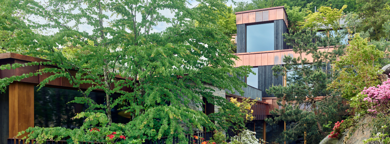 Une maison Suisse avec des détails japonais