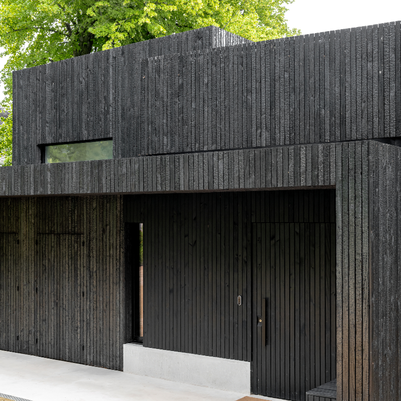 Houten afwerking gevel
