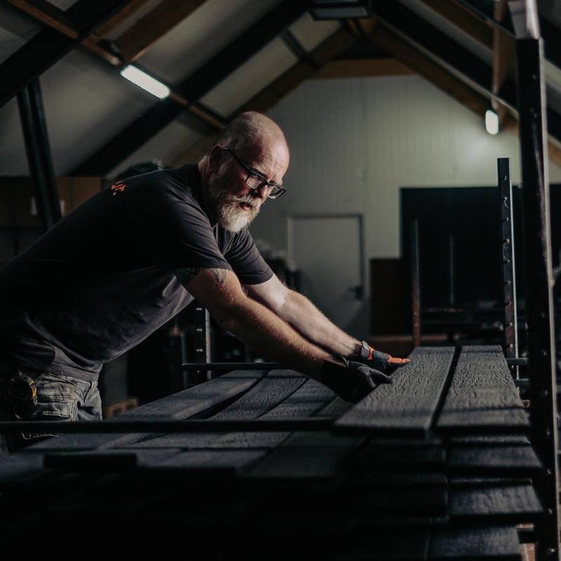 Schuurwoning zwart hout