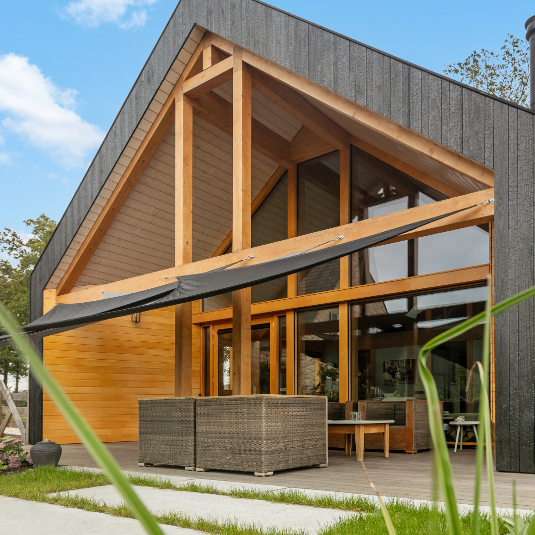 Schuurwoning zwart hout